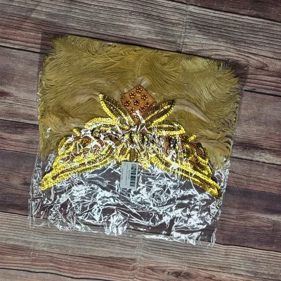 Babeyond Gold Sequin Costume Feathered Headband - Picture 2 of 6